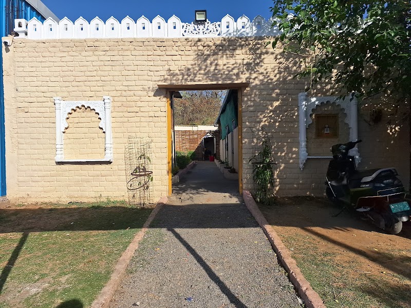 Aapni Bethak Veg & Non Veg Restaurant - Aapni Bethak Veg & Non Veg Restaurant Bhairav Garh Road, 200ft, Suker, Udaipur, Rajasthan 313001, India