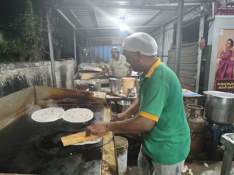 MOM HOT FOODS - MOM HOT FOODS Shop 19921, Nellods, Vedayapalem, Nellore, Andhra Pradesh 524004, India