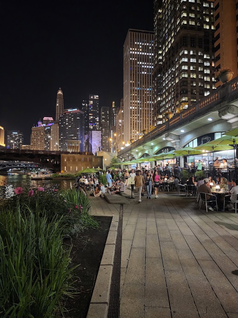 Chicago Riverwalk - West End - Chicago Riverwalk - West End, 306-370 W Wacker Dr, Chicago, IL 60654, USA