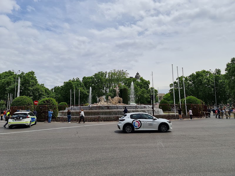 Neptune Fountain - Neptune Fountain Pl. Canovas del Castillo, s/n, Centro, 28014 Madrid, Spain