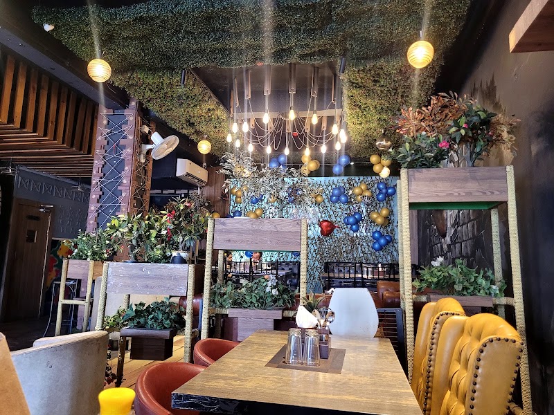 The Roof Park | Cafe & Restro (VEG) - The Roof Park | Cafe & Restro (VEG) 35, 27, 3C, Tashkent Marg, Civil Lines, Prayagraj, Uttar Pradesh 211001, India