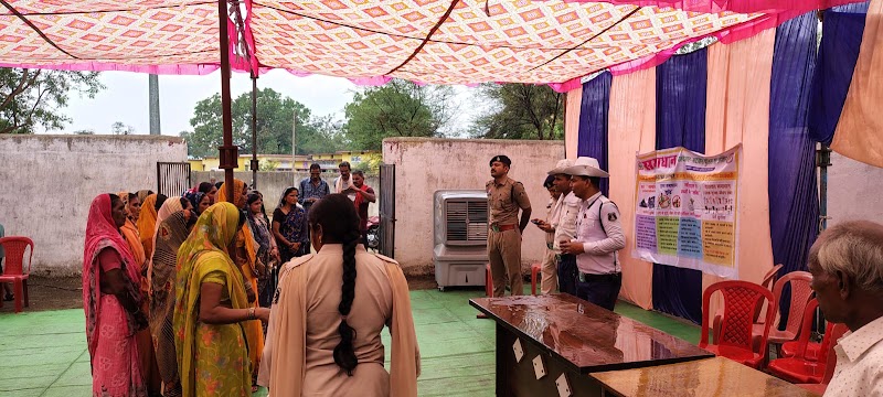 Karyalay Gram Panchayat Kot (K) - Karyalay Gram Panchayat Kot (K), JCQV+H84, Kot, Chhattisgarh 493335, India
