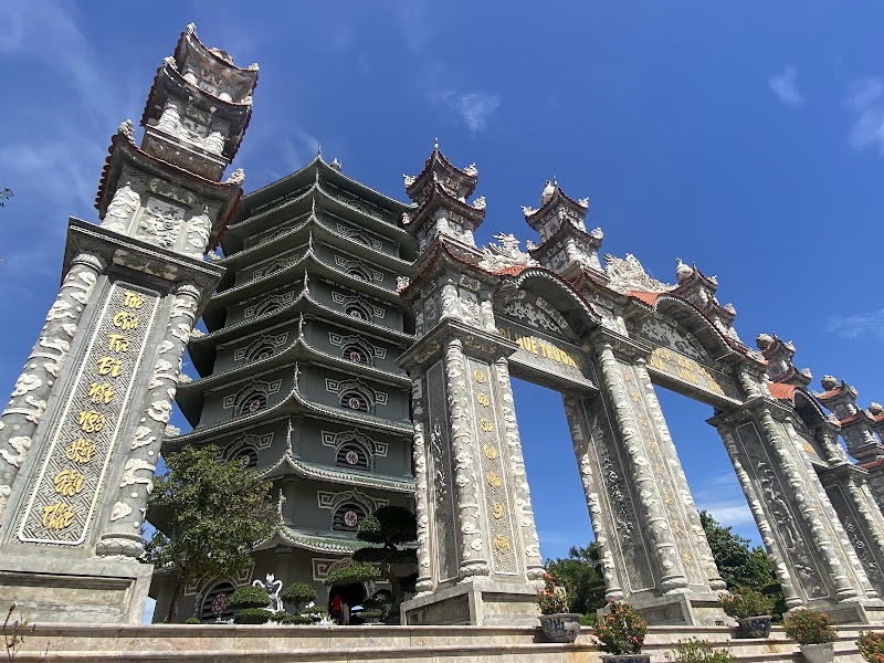 Tháp Xá Lợi