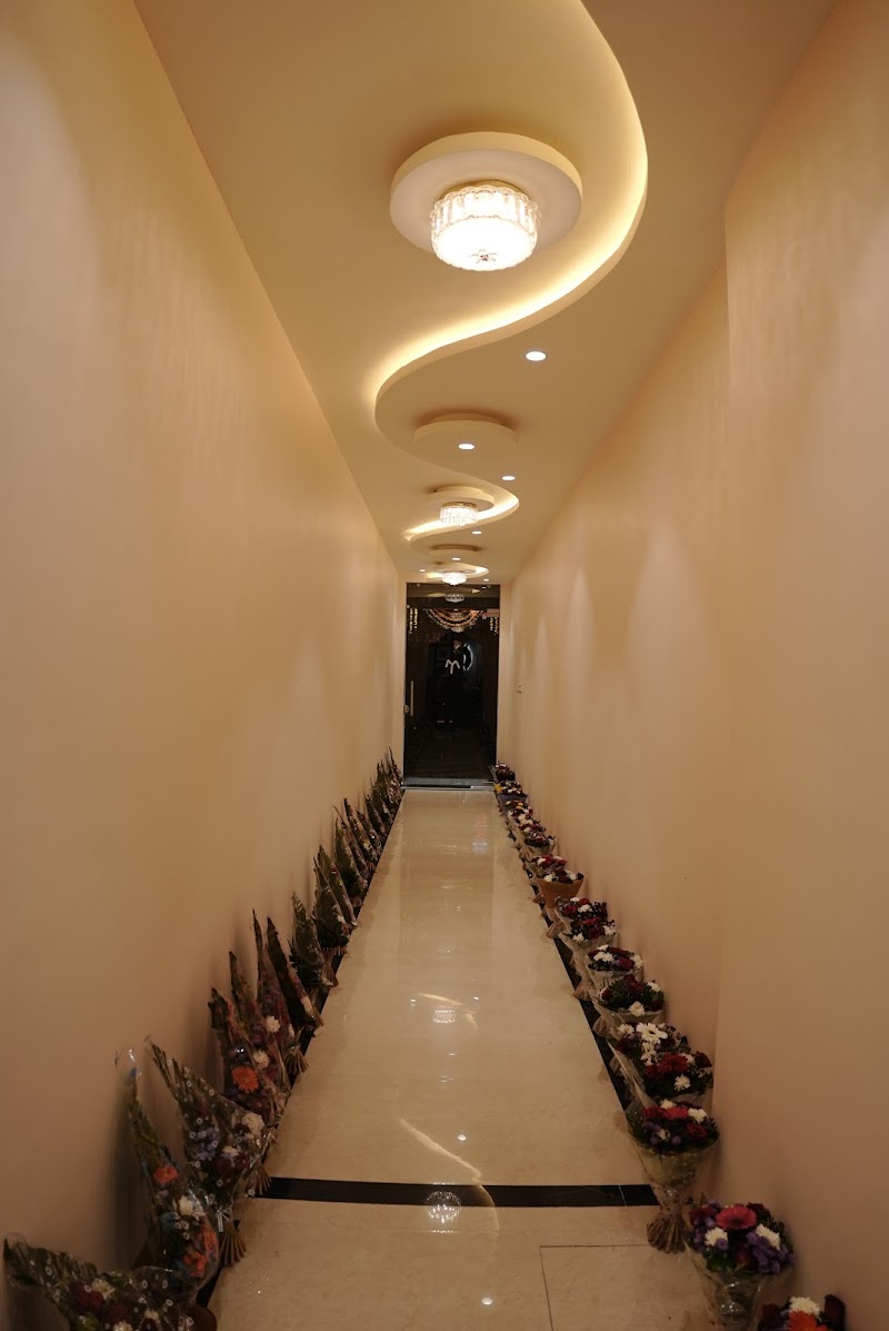 Hotel Mantri Ji - Hotel Mantri Ji A-6/5 Mahakal vanijya Kendra, Nanakheda, Mahakal Vanijya, Ujjain, Madhya Pradesh 456010, India