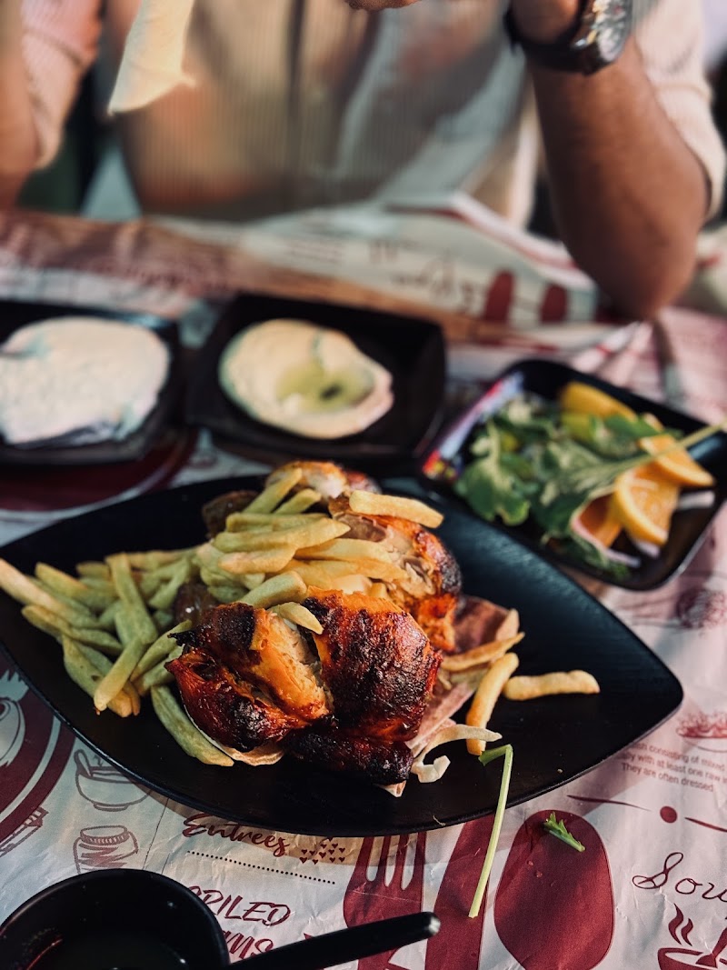 Good burger cafetera and restaurant musafah 10 - Good burger cafetera and restaurant musafah 10 sanaya - 10 Building - 53 شارع ١٠ - near Al Tayeb Fresh Market - مصفح - مصفح 10 - أبو ظبي - United Arab Emirates