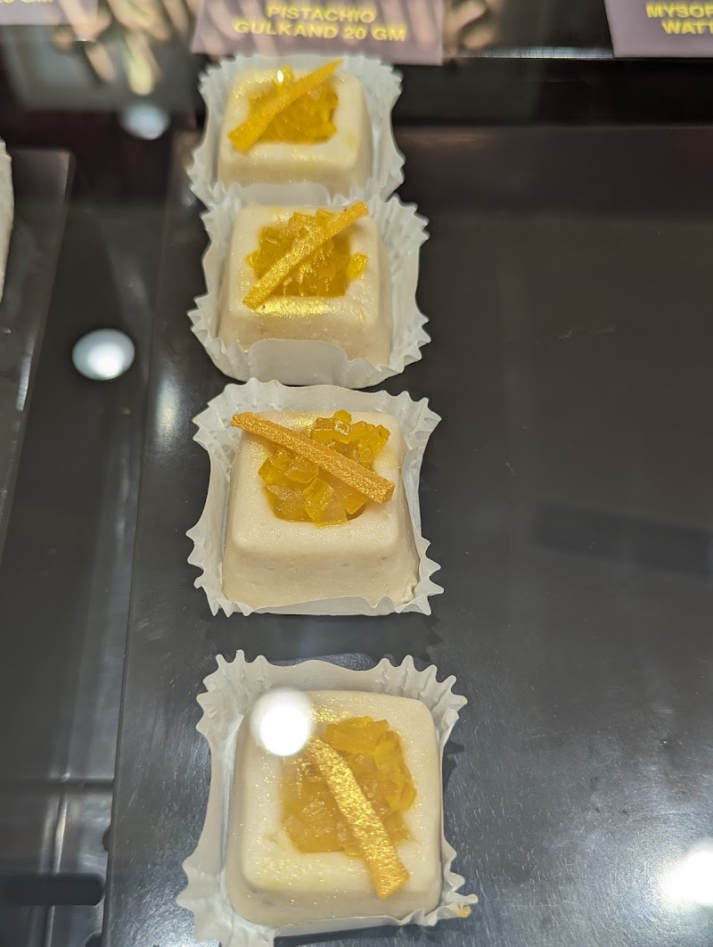 Haldiram's - Haldiram's, Indira Gandhi Int'l Airport, Terminal 3, Domestic Departure, New, Delhi, 110037, India