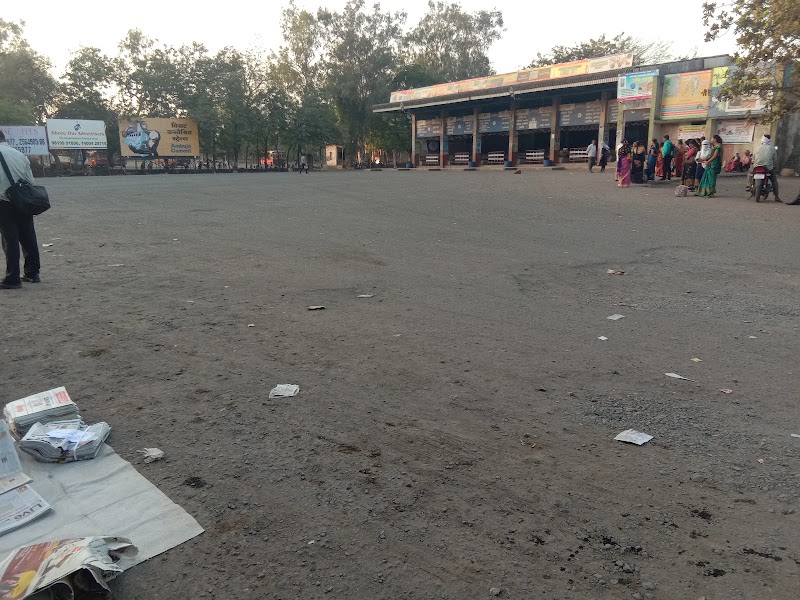 Bus Stop - Bus Stop, 82G4+XPF, Amravati Road, Prasanta Colony, Yerla, Maharashtra 444905, India