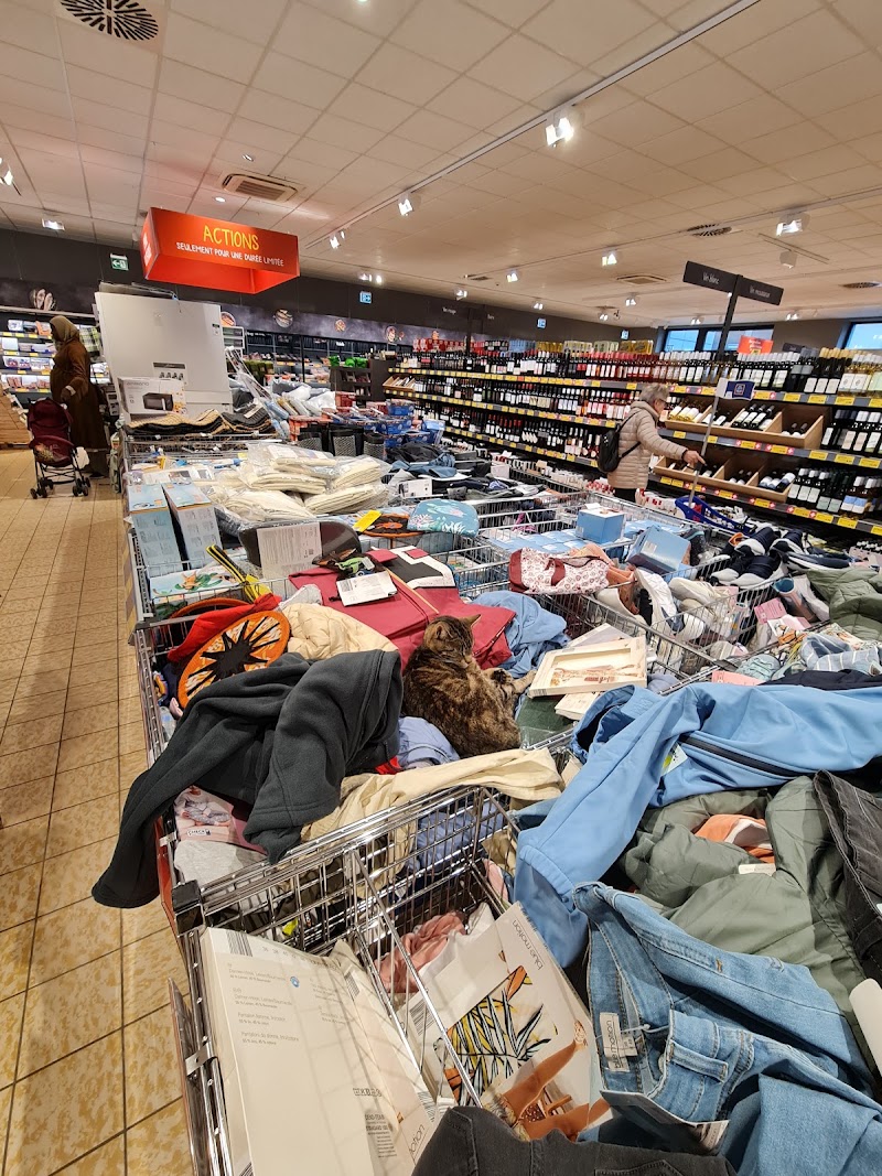 ALDI SUISSE Neuchâtel - ALDI SUISSE Neuchâtel, Rue des Draizes 7, 2000 Neuchâtel, Switzerland
