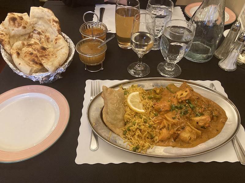 Touch Of India Restaurant - Touch Of India Restaurant 126 St Paul St, St. Catharines, ON L2R 3M2, Canada