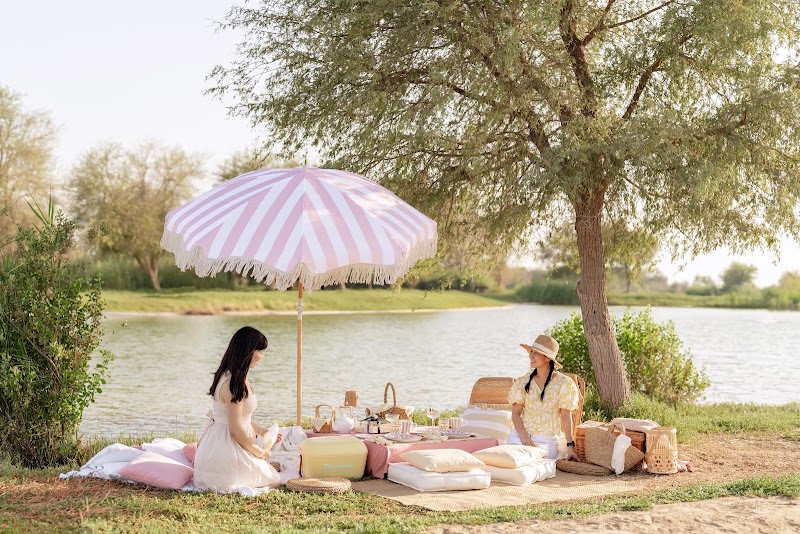 Dubai Luxury Picnic by Picnic Times - Dubai Luxury Picnic by Picnic Times Dubai Hills estate - Burj Khalifa - Dubai - United Arab Emirates