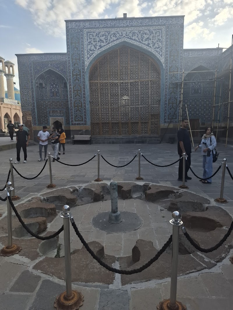 مجسمه شاه اسماعیل صفوی - مجسمه شاه اسماعیل صفوی, Ardabil, Ardabil Province, Ardabil, Sheikh safi al-din ardabili, پیاده راه شیخ صفی الدین اردبیلی (Sheykh safialdin Ardabili Plazza, 67XR+F3P, Iran