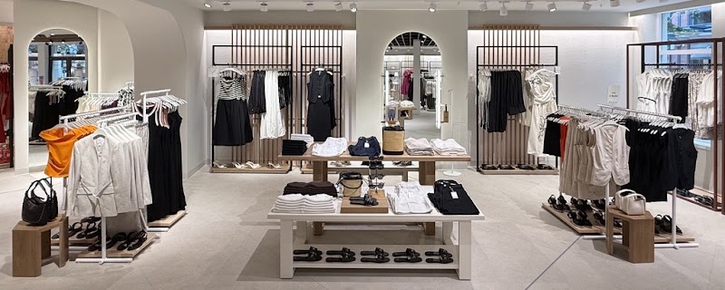 MANGO - MANGO Getreidegasse 24, 5020 Salzburg, Austria
