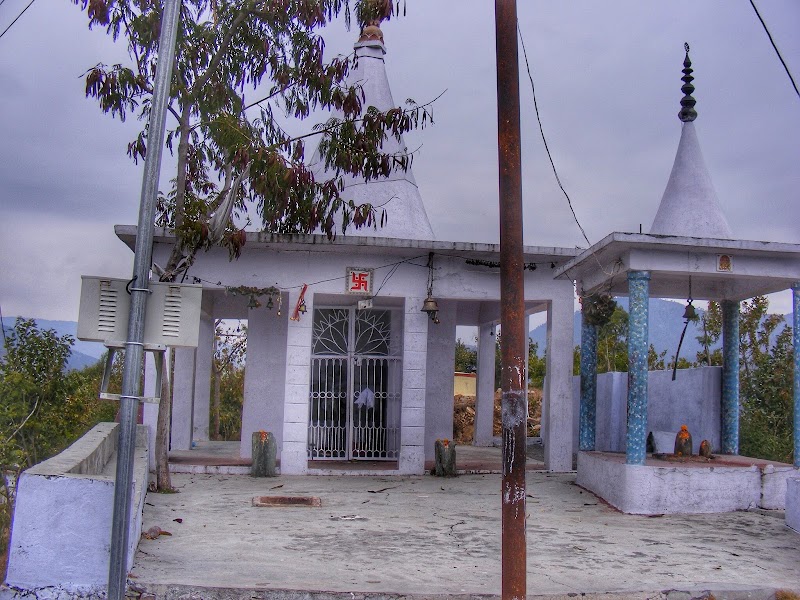 Golathan Temple - Golathan Temple, FFXG+V9H, Nauna, Uttarakhand 263135, India