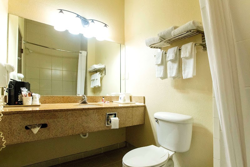 Days Inn & Suites by Wyndham Houston North/Aldine - Days Inn & Suites by Wyndham Houston North/Aldine 10137 North Fwy, Houston, TX 77037, USA