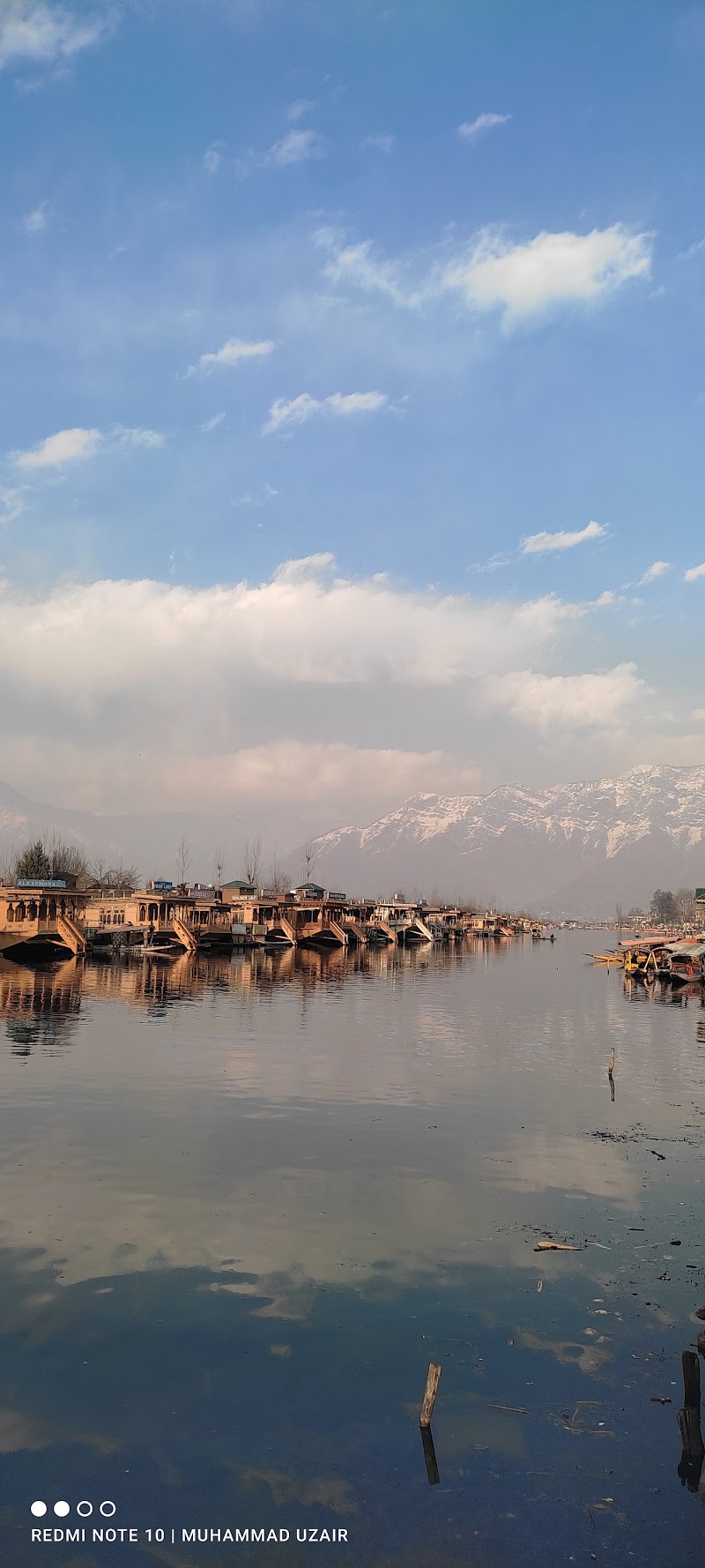 Holiday Inn Group of Houseboat - Holiday Inn Group of Houseboat, Ghat No 14, Karapura, Dal Lake, Srinagar, 190001