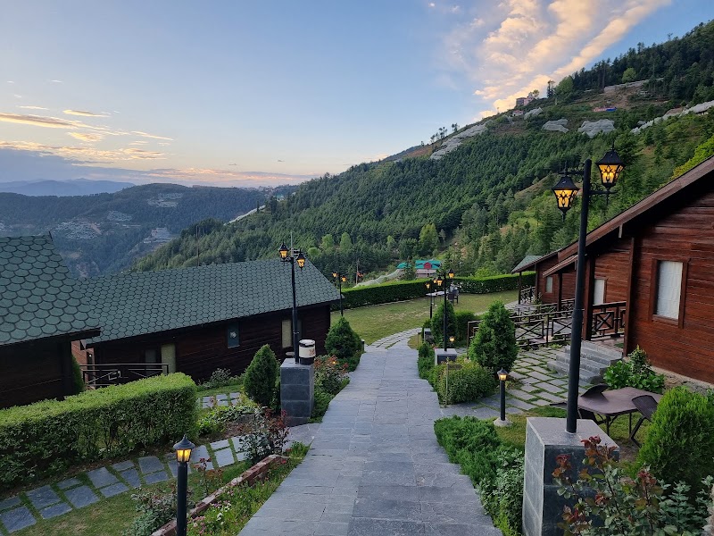 Woodays Resort - Woodays Resort, NH-22, near AMUSEMENT PARK Dochi, Lambidhar, Kufri, Himachal Pradesh 171012, India