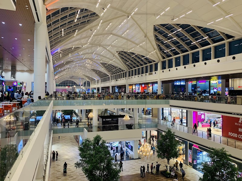 Lulu Mall, Lucknow - Lulu Mall, Lucknow 2T-5, Amar Shaheed Path, Golf City, Sector B Ansal API, IBB, Lucknow, Uttar Pradesh 226030, India