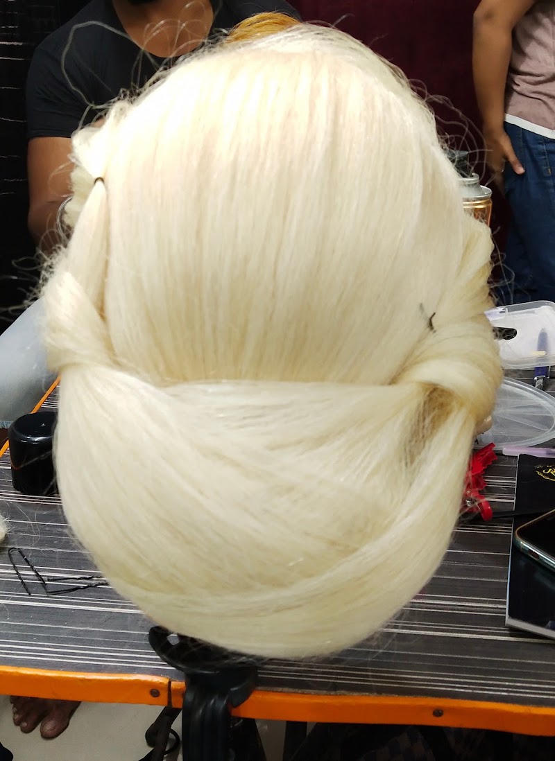 Komal jani makeover - proffesional makeup artist - Komal jani makeover - proffesional makeup artist, Om Shanti chowk, Indralok Phase 3, Bhayandar East, Mumbai, Mira Bhayandar, Maharashtra 401105, India