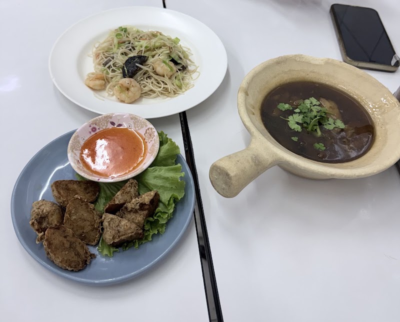 Yaowaraj Restaurant - Yaowaraj Restaurant 383 Yaowarat Rd, Khwaeng Samphanthawong, Khet Samphanthawong, Krung Thep Maha Nakhon 10100, Thailand