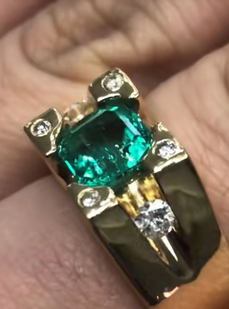 BHAT EMPORIUM - BHAT EMPORIUM, Vasvaddo Beach Road, Benaulim, Goa 403716, India