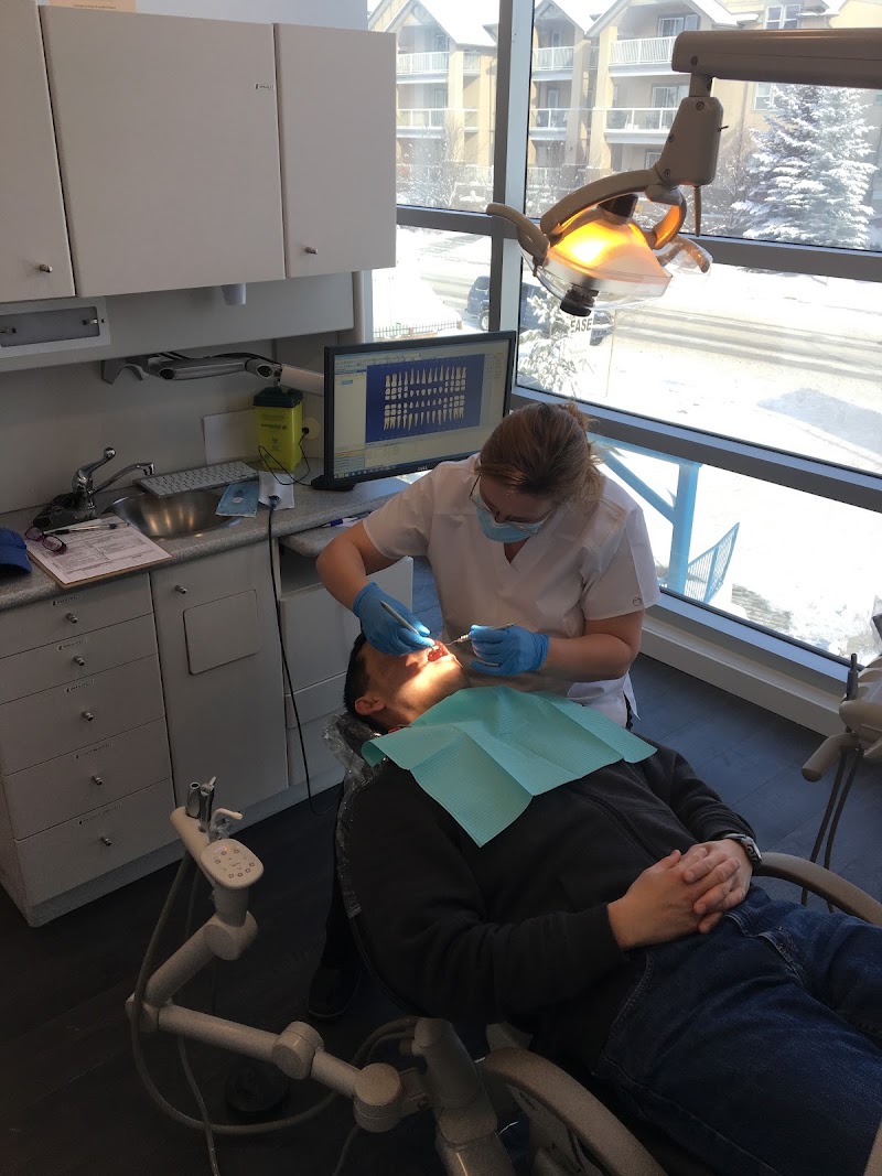 One Smile Bright Inc. - One Smile Bright Inc., ***BOOKING ONLY / NO WALKING ***, 19 Everwillow Close SW, Calgary, AB T2Y 4G4, Canada