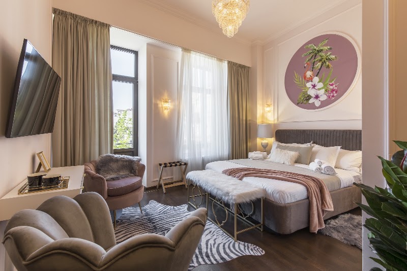 Old Town Luxury Suites - Old Town Luxury Suites Strada Covaci 23, 030167 București, Romania