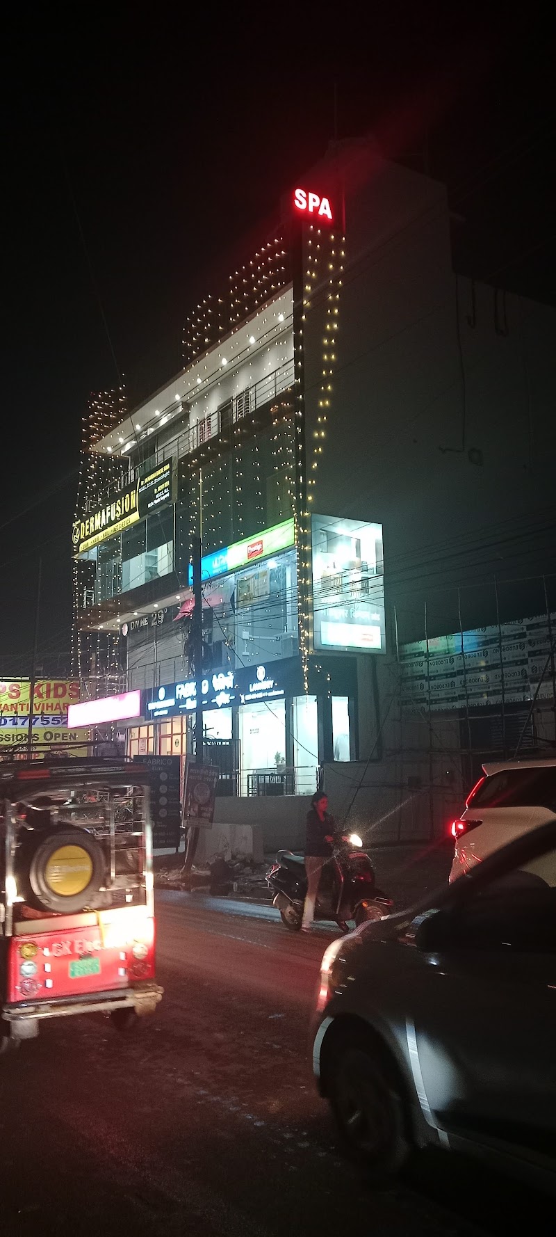 SERENITY THAI SPA - SERENITY THAI SPA, 3rd Floor, ATM CHOWK, Vidya Plaza, opposite Netaji Sweets, Avanti Vihar, Shankar Nagar, Raipur, Chhattisgarh 492001, India