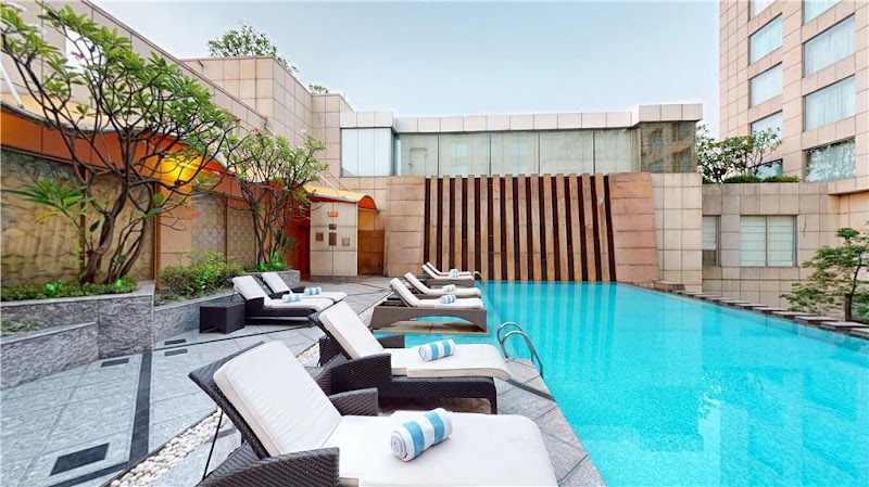 Radisson Blu Hotel, Nagpur - Radisson Blu Hotel, Nagpur 7, Wardha Rd, Chatrapati Nagar, Nagpur, Maharashtra 440015, India