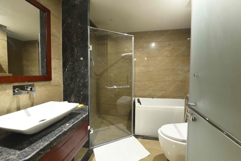 HOTEL HUKAM'S LALIT MAHAL RAIPUR - HOTEL HUKAM'S LALIT MAHAL RAIPUR, New Raipur Interchange, Mumbai - Kolkata Hwy, Serikhedi, Raipur, Chhattisgarh 492101, India