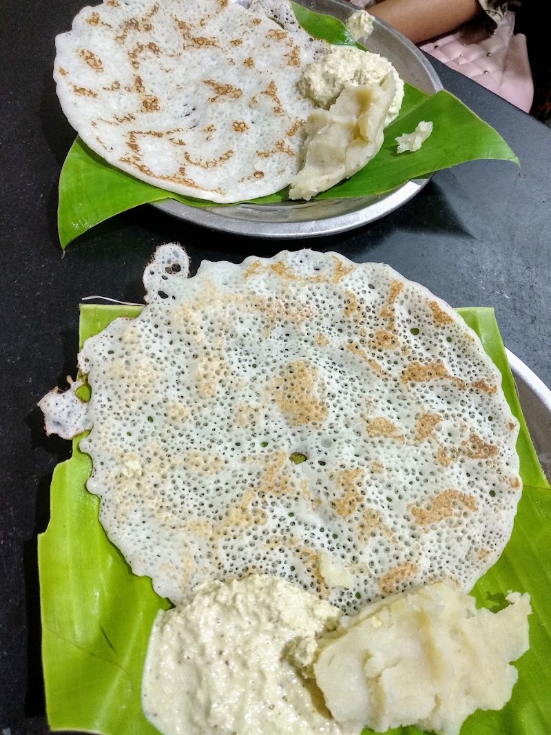 Sri Veerabhadreshwara Benne Dose Hotel - Sri Veerabhadreshwara Benne Dose Hotel, Shop No. 4, R.L.H. Complex H.C.R. Cross, Nituvalli Rd, Shrinivaasa Nagara, Davangere, Karnataka 577008, India