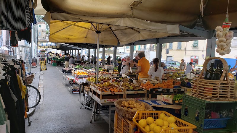 Mercato di Sant’Ambrogio - Mercato di Sant’Ambrogio Piazza Lorenzo Ghiberti, 50122 Firenze FI, Italy