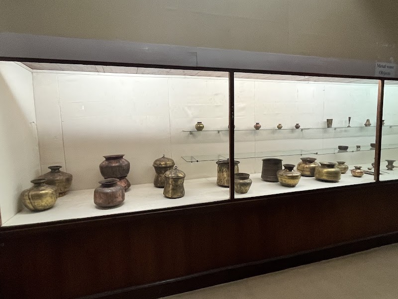 Government Museum - Government Museum Venkatappa Art Gallery Building, Kasturba Rd, Ambedkar Veedhi, Sampangi Rama Nagar, Bengaluru, Karnataka 560001, India