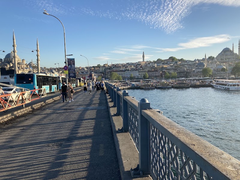 Galata Bridge - Galata Bridge, Kemankeş Karamustafa Paşa, Galata Köprüsü, 34425 Beyoğlu/İstanbul, Türkiye