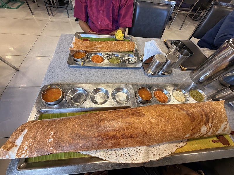 Ruchi Bhavanam - Ruchi Bhavanam Hotel Charring Cross Complex, 14C, Garden Rd, near Botanical Garden, Pudumund, Ooty, Tamil Nadu 643001, India