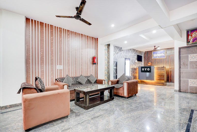 Hotel O DD Green Residency - Hotel O DD Green Residency 49 E Mohalla Chhotiyal Plam Village 49 E Mohalla Chhotiyal Plam, NEAR, Village, Palam Metro Rd, Palam Village, Palam, Delhi, 110045, India