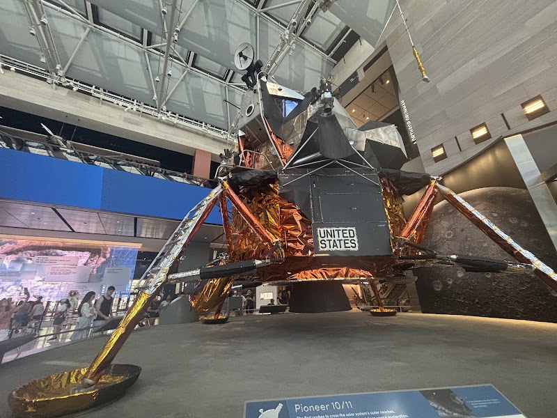 Smithsonian's National Air and Space Museum - Smithsonian's National Air and Space Museum 650 Jefferson Dr SW, Washington, DC 20004, USA