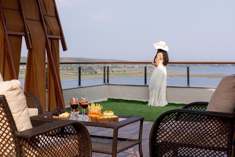 StayVista at Pearl Lakeview Mansion - Igatpuri | Luxury Villa with Private Pool - StayVista at Pearl Lakeview Mansion - Igatpuri | Luxury Villa with Private Pool, Gat 533/1, Pearl Lakeview Mansion, Igatpuri, Shevgedang, Maharashtra 422214, India