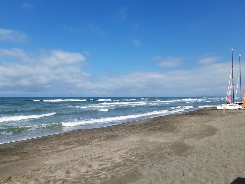 Stabilimento balneare dell'Esercito - Base Logistica di Fregene - Stabilimento balneare dell'Esercito - Base Logistica di Fregene, Lungomare di Ponente, 49, 00054 Fregene RM, Italy
