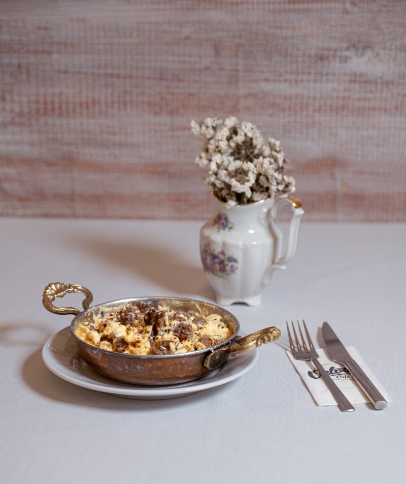 Velvet Cafe, Balat Breakfast • Brunch • Coffee - Velvet Cafe, Balat Breakfast • Brunch • Coffee, Balat, Çimen Sk. No:8a, 34087 Fatih/İstanbul, Türkiye