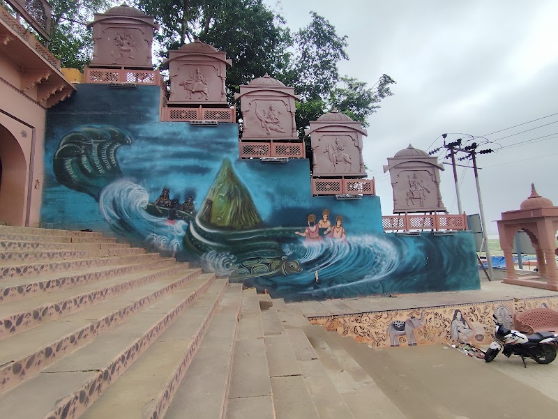 Shri Nagvasuki Mandir - Shri Nagvasuki Mandir Daraganj Ghat, FV4M+RPQ, near by Rameshar Mandir, Daraganj, Prayagraj, Uttar Pradesh 211006, India