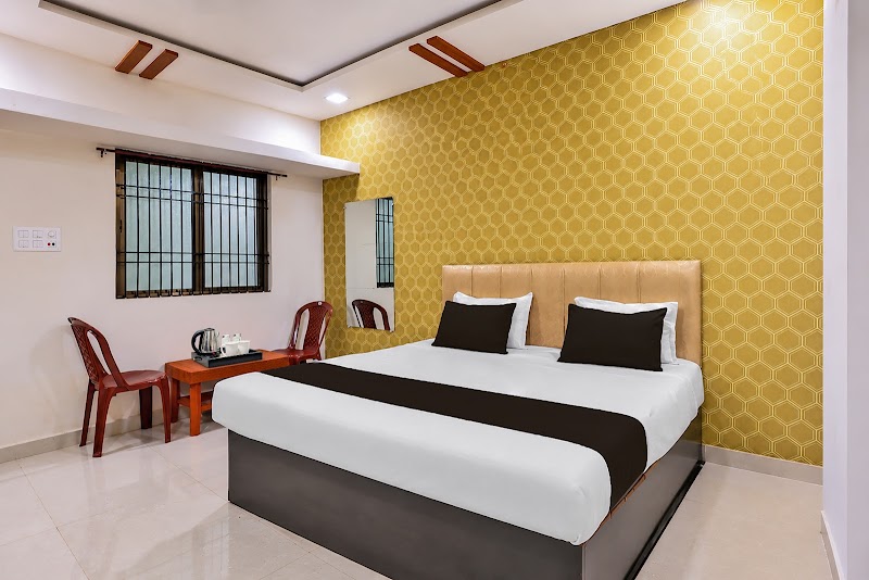 Hotel O by OYO Moon Light - Hotel O by OYO Moon Light, 120, near sarwamangla patrol pump 3, takhatpur, Landmark - Sarwamangla Bharat Petrol Pump, Usalapur Bridge, Sai Nagar, Uslapur, Bilaspur, Chhattisgarh 495001, India
