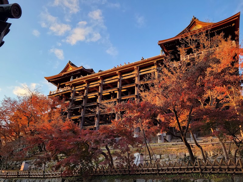 Kiyomizu-dera - Kiyomizu-dera 1-chōme-294 Kiyomizu, Higashiyama Ward, Kyoto, 605-0862, Japan