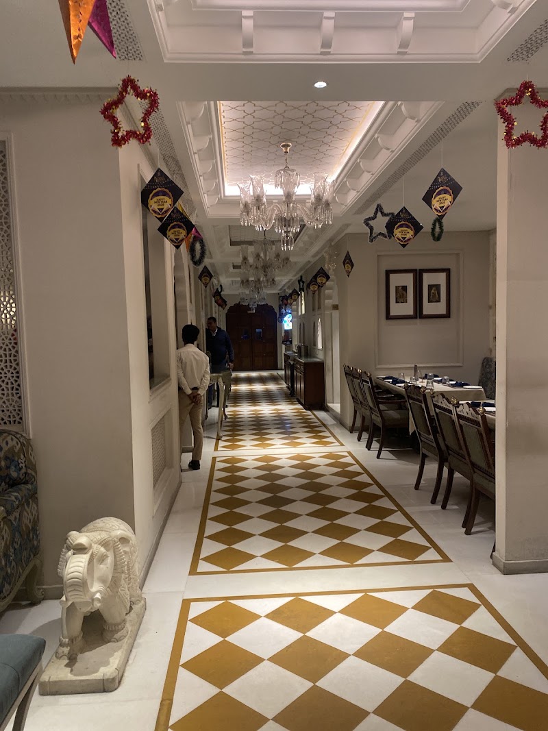 The Nawaab's Restaurant - The Nawaab's Restaurant police commissionerate, Banjara Hills Road No. 12, opposite Hyderabad, Venkateswara Colony, Banjara Hills, Hyderabad, Telangana 500034, India