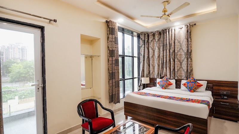 FabHotel 17 Suites Hotel in Sector 70 - FabHotel 17 Suites Hotel in Sector 70 A-44 A, near Sapphire International School, Sector 70, Noida, Uttar Pradesh 201316, India