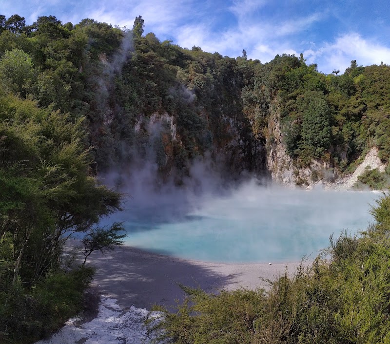 Waimangu Volcanic Valley