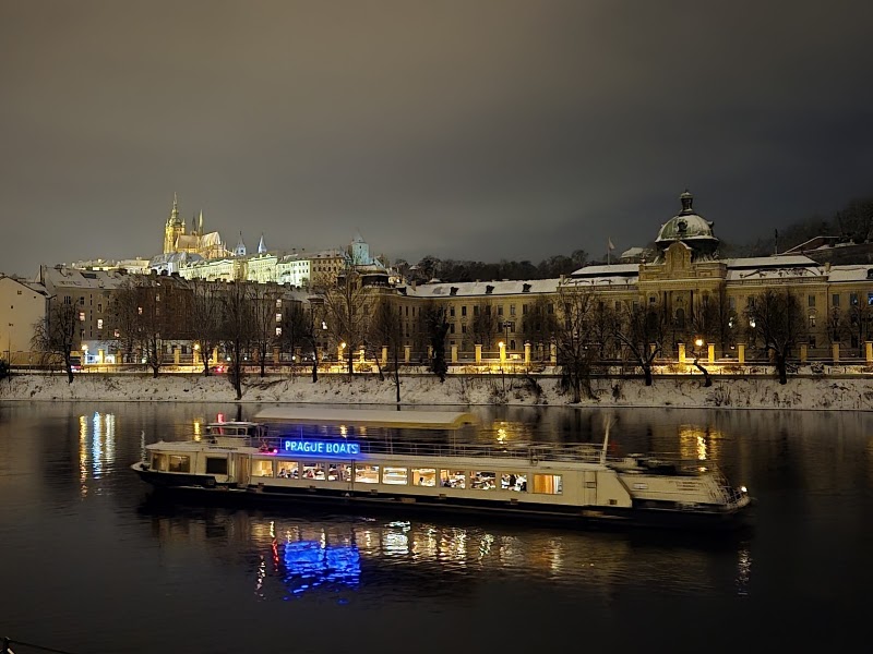 Prague Boats - Prague Boats, Dvořákovo nábř., 110 00 Praha-Staré Město, Czechia
