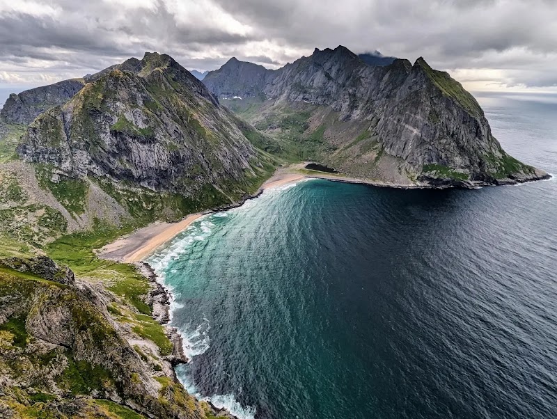 Kvalvika Beach Trail Head