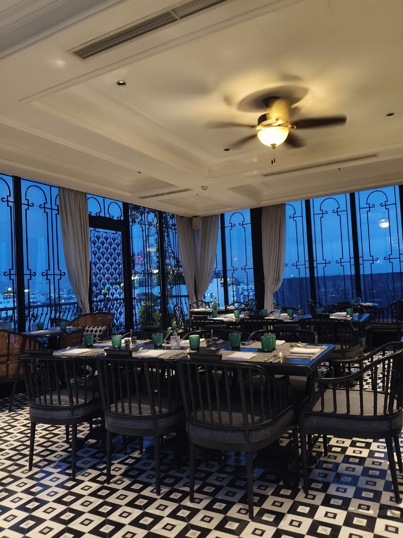 Cloud Nine Restaurant Hanoi - Cloud Nine Restaurant Hanoi 27 P. Hàng Bè, Phố cổ Hà Nội, Hoàn Kiếm, Hà Nội 100000, Vietnam
