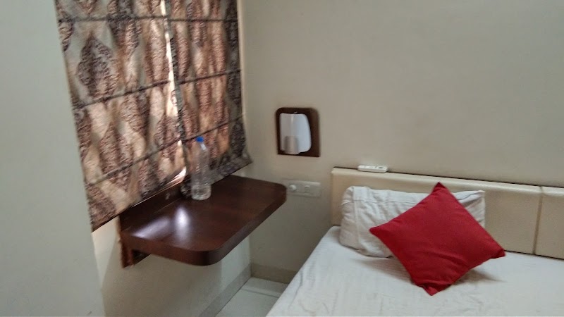 OYO 14427 Hotel RK Palace - OYO 14427 Hotel RK Palace, rnb chittorgarh d.i.c office, WJ8F+HGP, RIICO Industrial Area, Chittorgarh, Rajasthan 312001, India