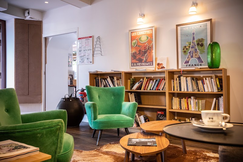 Hôtel Le Beaulieu - Hôtel Le Beaulieu 19 Av. Général de Gaulle, 69260 Charbonnières-les-Bains, France